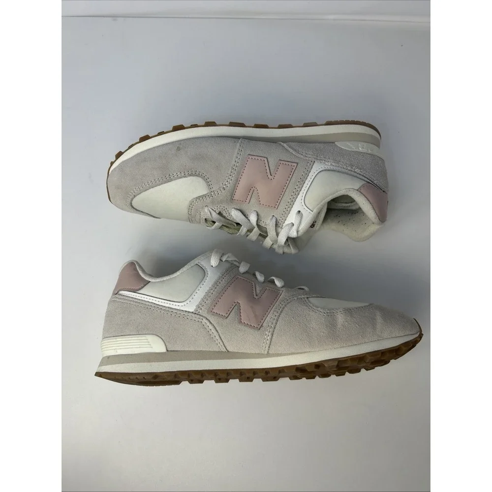 New Balance Womens 574 Lifestyle Sneakers Size 7 Beige Pink Suede Shoes Trainers